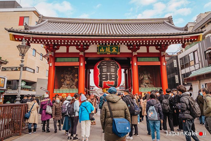 ประตูคามินาริมง (Kaminarimon) ย่านอาซากุสะ (Asakusa)
