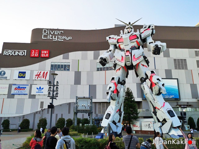 หุ่นกันดั้มยักษ์ (Unicorn Gundam)