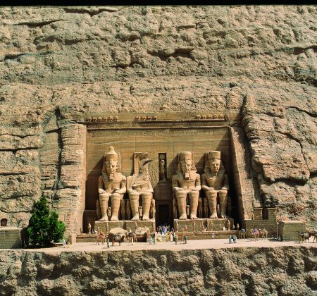Abu Simbel Great Temple 01