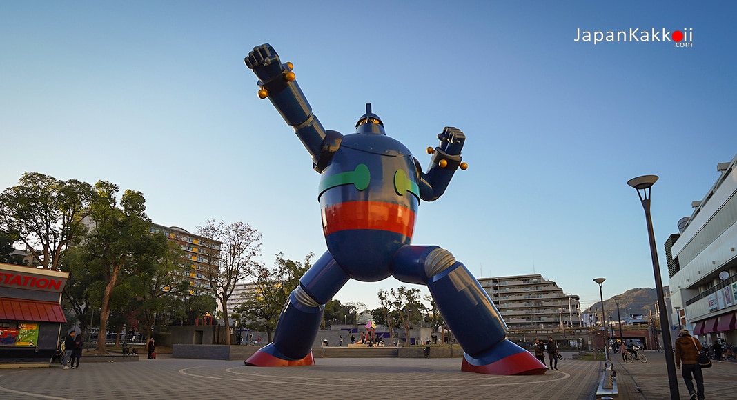 อนุสาวรีย์เทตสึจิน หุ่นเหล็กหมายเลข 28 (Tetsujin 28-go Monument)