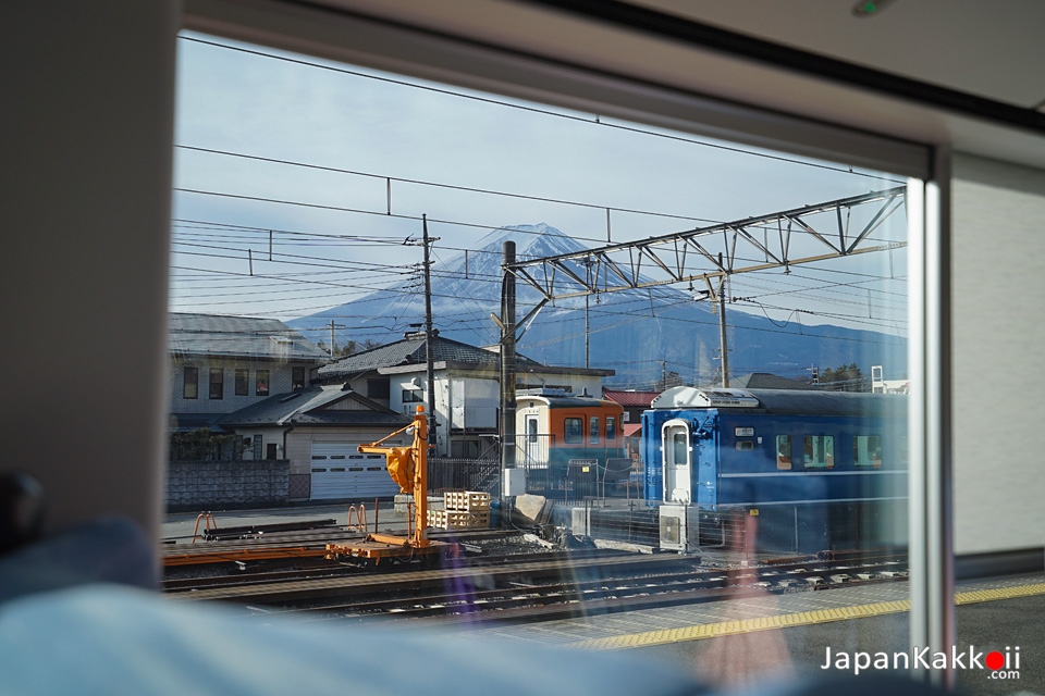 ใช้ JR TOKYO Wide Pass นั่งรถไฟไปชมฟูจิ