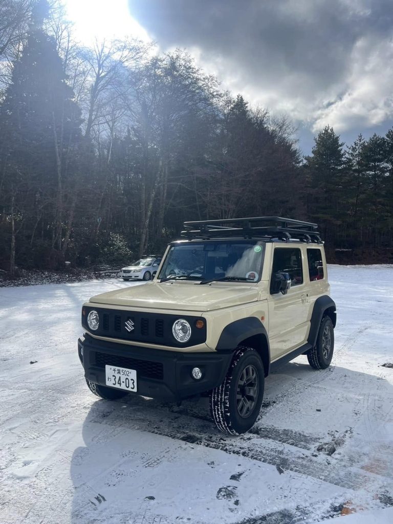 Suzuki Jimny รุ่นรถเช่าในญี่ปุ่นแบบ 4 ที่นั่ง